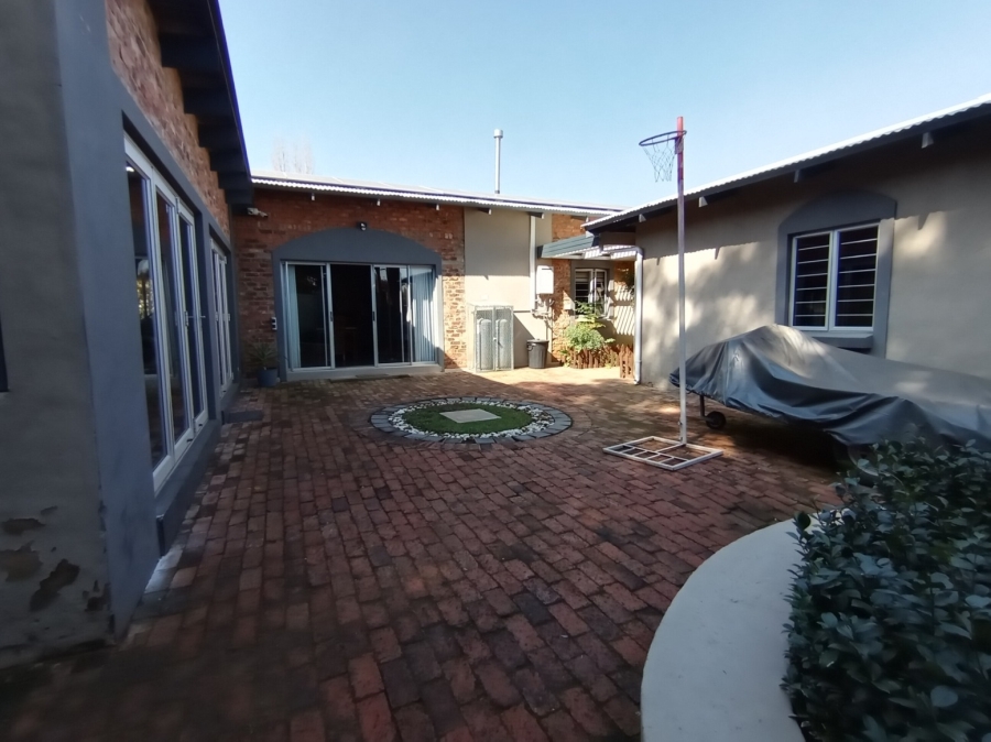 4 Bedroom Property for Sale in Parys Free State